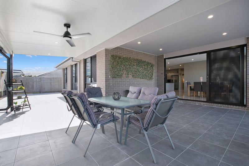 Photo - 2 Wentworth Drive, Flagstone QLD 4280 - Image 16