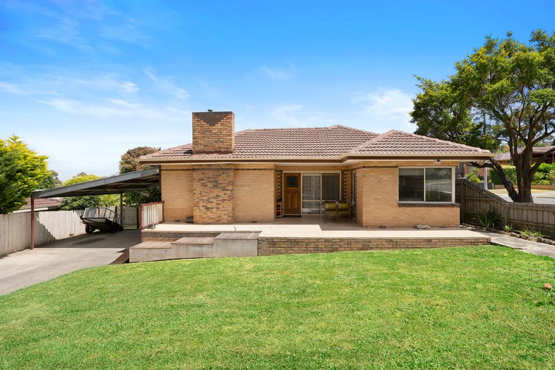 2 Wes Crescent, Ferntree Gully VIC 3156