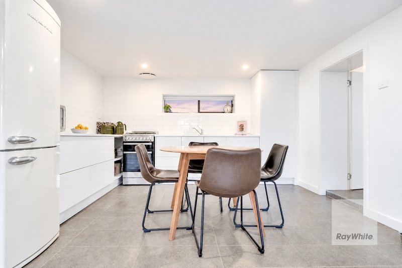 Photo - 2 Westfield Boulevard, Westmeadows VIC 3049 - Image 14