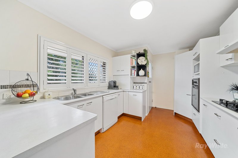 Photo - 2 Westgate Avenue, Springwood QLD 4127 - Image 10