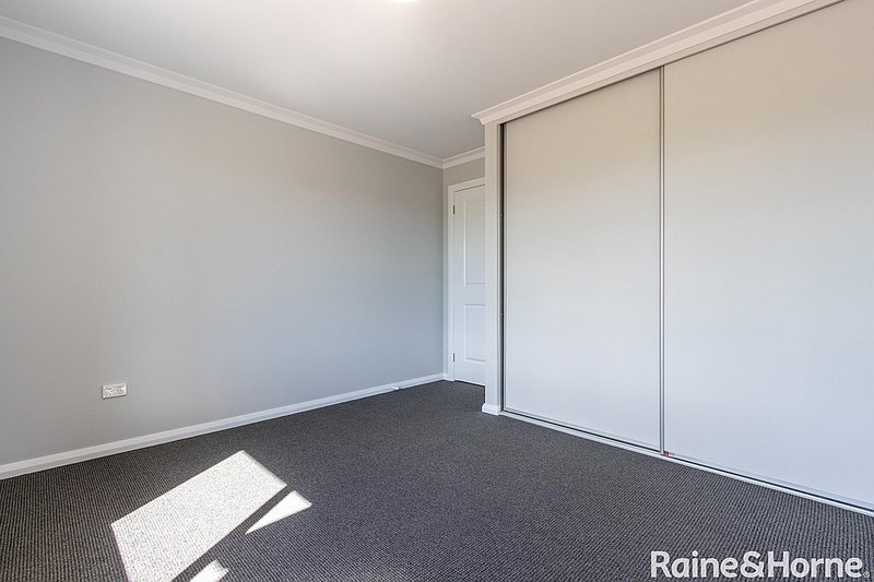 Photo - 2 Wheatfield Drive, Kelso NSW 2795 - Image 13