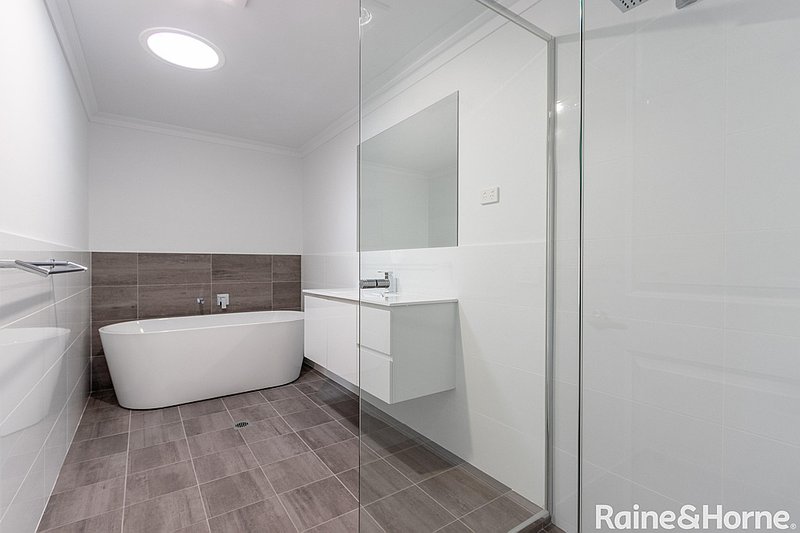 Photo - 2 Wheatfield Drive, Kelso NSW 2795 - Image 14