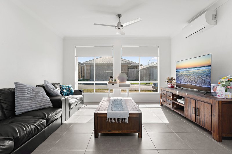 Photo - 2 Whitehaven Street, Burpengary QLD 4505 - Image 11