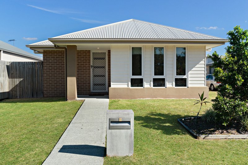 Photo - 2 Whitehaven Street, Burpengary QLD 4505 - Image 15