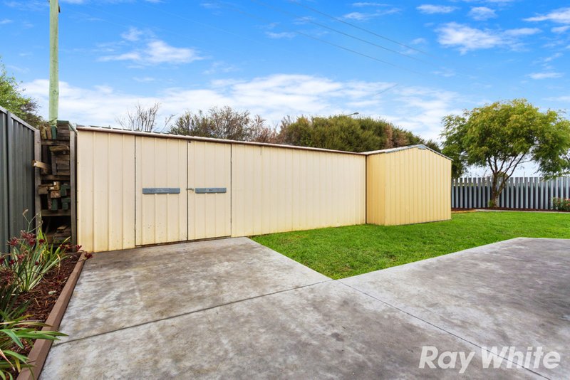 Photo - 2 Wild Cherry Avenue, Pakenham VIC 3810 - Image 15