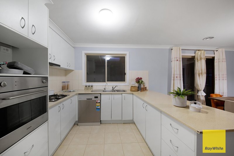 Photo - 2 Wildwood Place, Tarneit VIC 3029 - Image 15