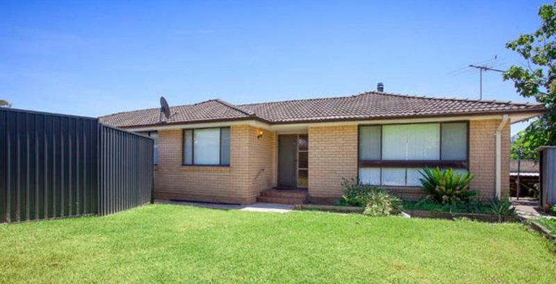 Photo - 2 Wilga Close, Casula NSW 2170 - Image 6