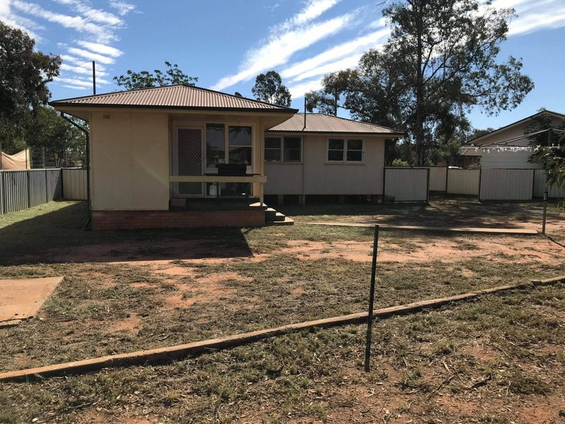 Photo - 2 Wilga Crescent, Cobar NSW 2835 - Image 2