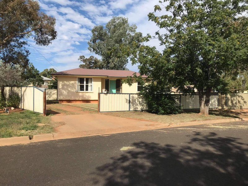 Photo - 2 Wilga Crescent, Cobar NSW 2835 - Image 17