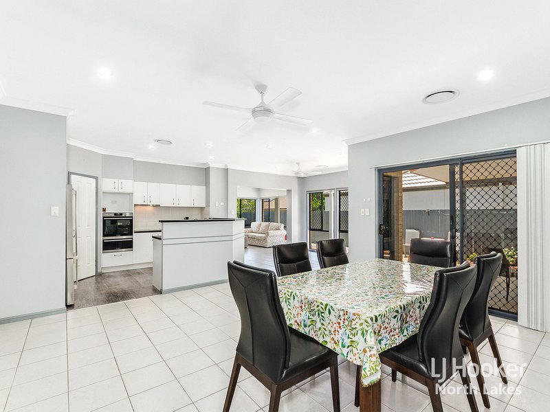 Photo - 2 Wilga Street, North Lakes QLD 4509 - Image 6