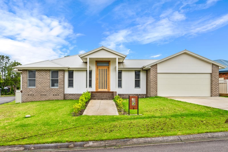 2 Williams Place, Dungog NSW 2420