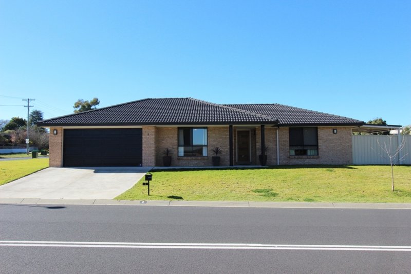 2 Willow Drive, Kelso NSW 2795