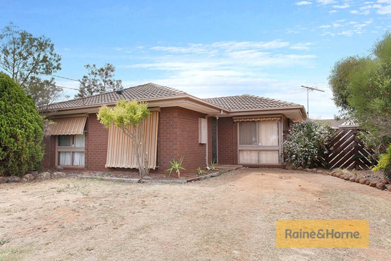 2 Wills Road, Melton South VIC 3338