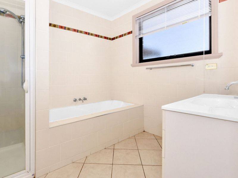 Photo - 2 Wintercole Court, Newnham TAS 7248 - Image 10