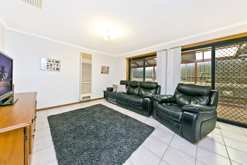 Photo - 2 Wintulich Avenue, Gawler East SA 5118 - Image 7