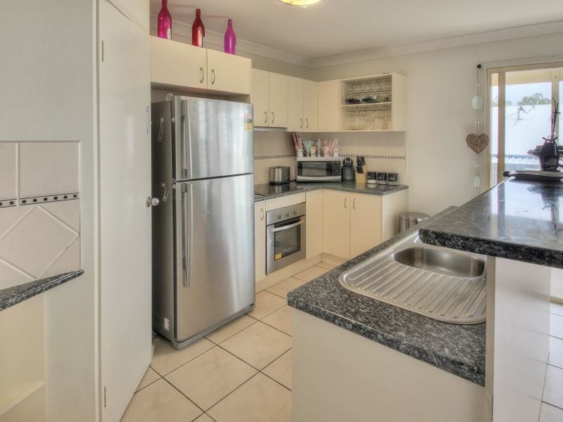 Photo - 2 Wisdom Way, Crestmead QLD 4132 - Image 3