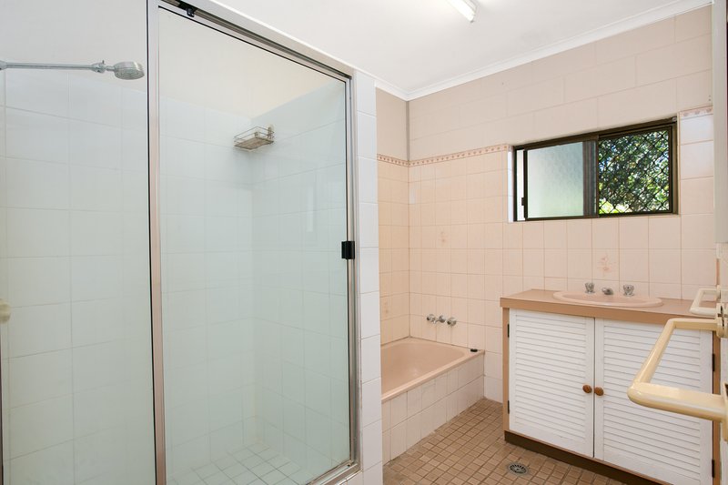 Photo - 2 Witney Close, Edmonton QLD 4869 - Image 17