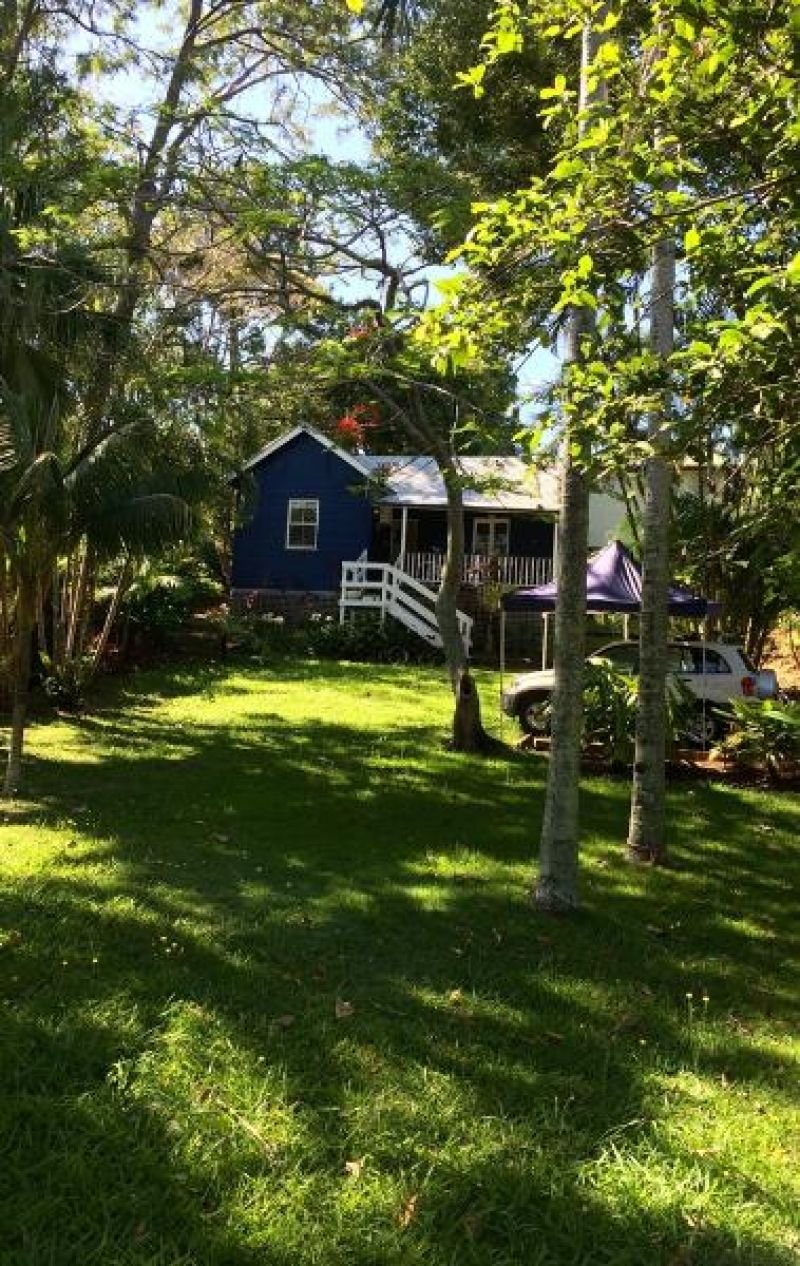 Photo - 2 Wollumbin St , Byron Bay NSW 2481 - Image 2