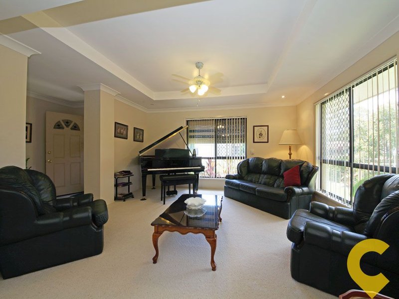 Photo - 2 Woodland Close, Bracken Ridge QLD 4017 - Image 7