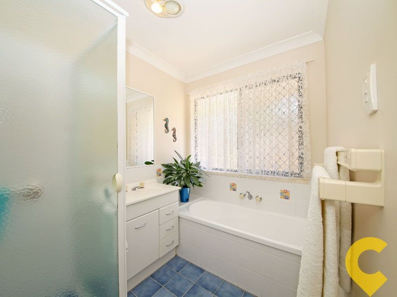 Photo - 2 Woodland Close, Bracken Ridge QLD 4017 - Image 14