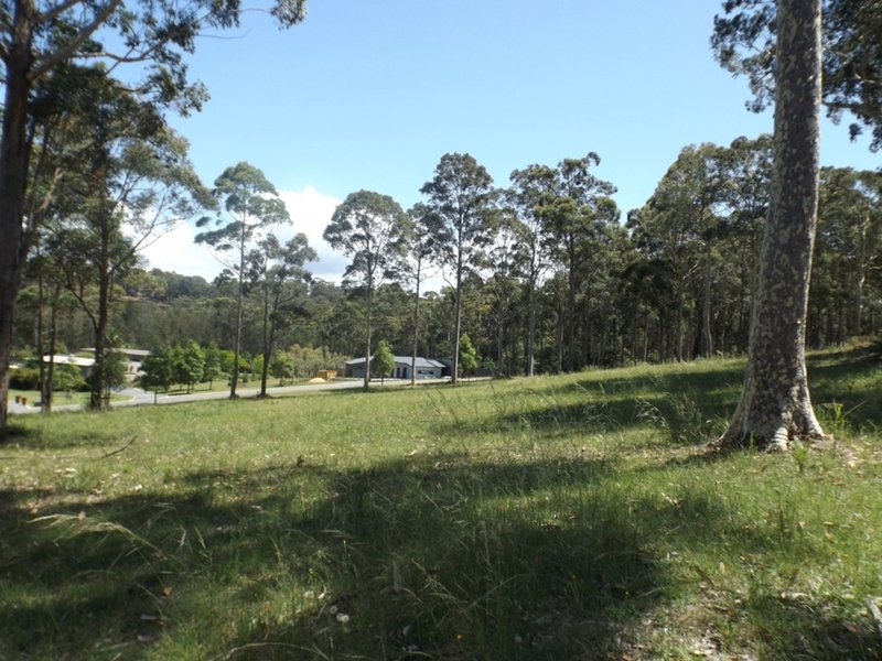 2 Woodlot Place, Batehaven NSW 2536