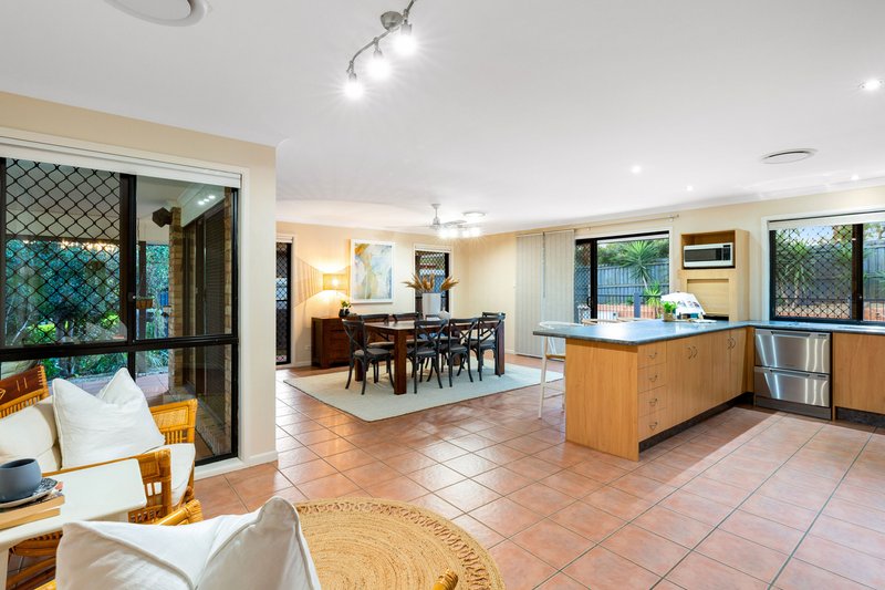 Photo - 2 Woodmere Street, Ferny Hills QLD 4055 - Image 2