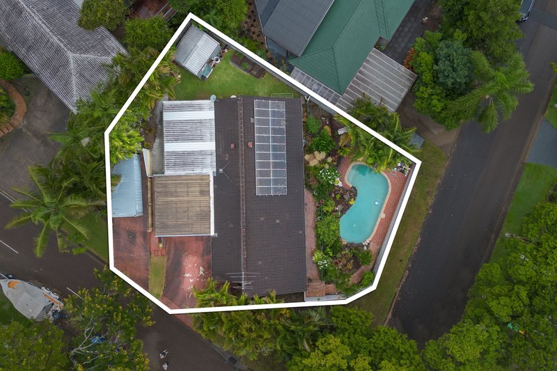 Photo - 2 Woodmere Street, The Gap QLD 4061 - Image 18