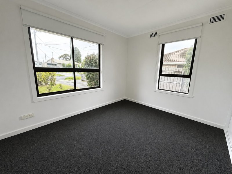 Photo - 2 Wren Street, Norlane VIC 3214 - Image 4