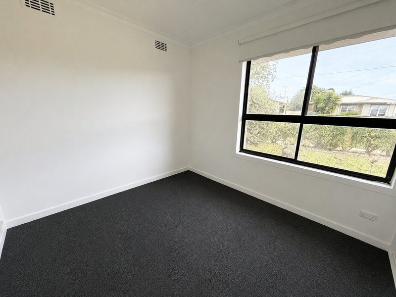 Photo - 2 Wren Street, Norlane VIC 3214 - Image 5