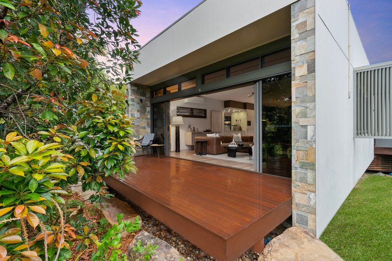 Photo - 2 Yagoi Place, Currumbin Valley QLD 4223 - Image 9