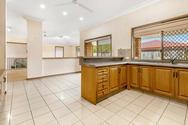 Photo - 2 Yarraville Street, Robina QLD 4226 - Image 5