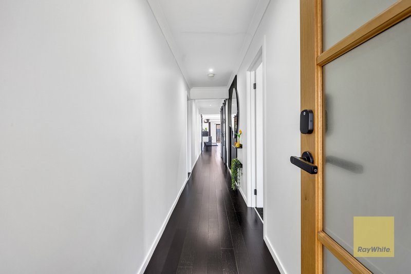 Photo - 2 Yates Avenue, Truganina VIC 3029 - Image 3