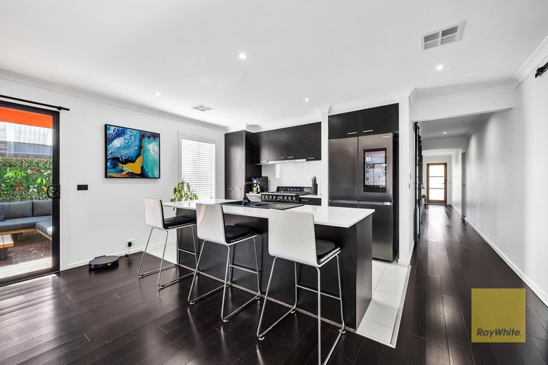 Photo - 2 Yates Avenue, Truganina VIC 3029 - Image 8