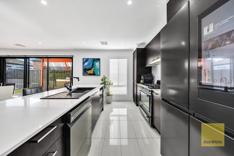 Photo - 2 Yates Avenue, Truganina VIC 3029 - Image 10