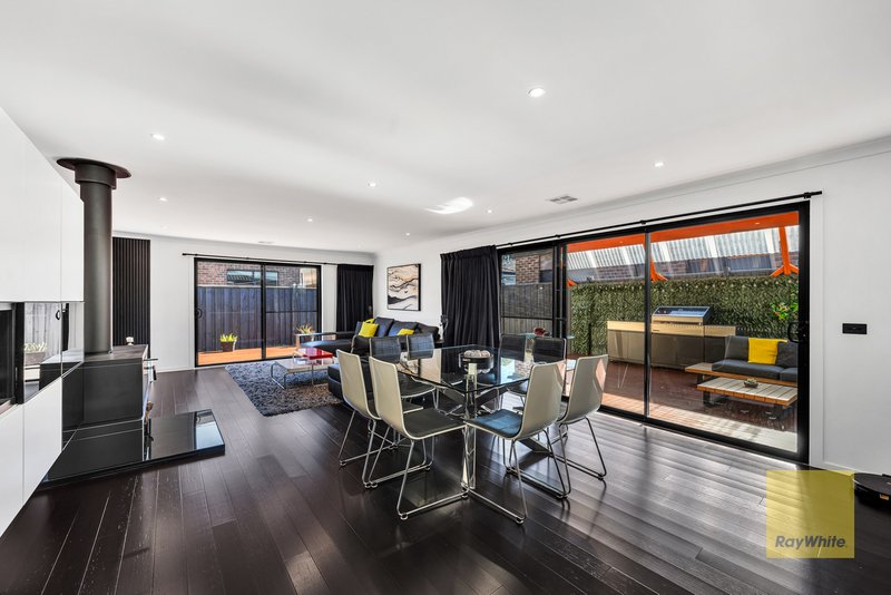 Photo - 2 Yates Avenue, Truganina VIC 3029 - Image 16