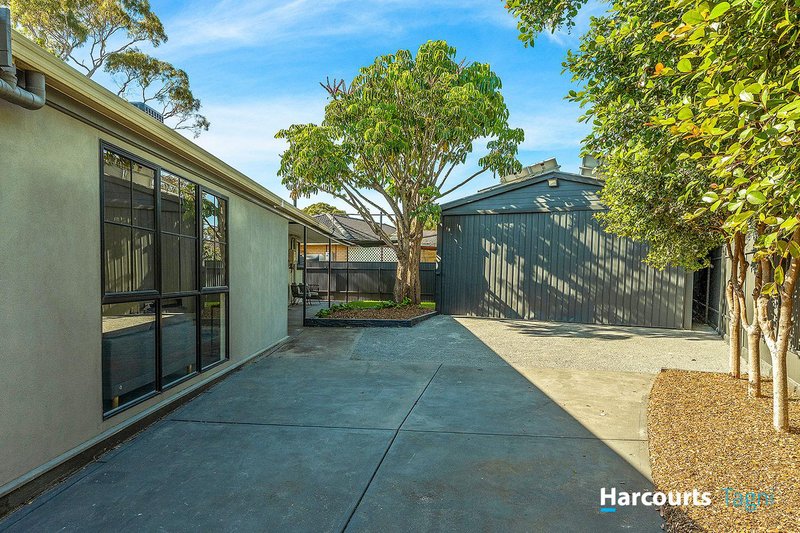 Photo - 2 Yates Crescent, Morphett Vale SA 5162 - Image 11