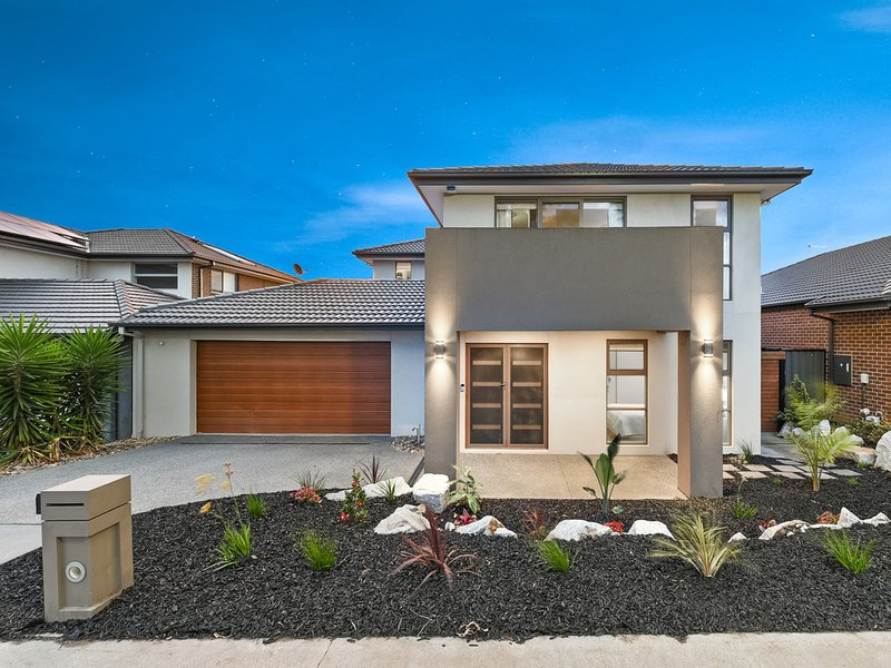 2 Yili Close, Clyde North VIC 3978