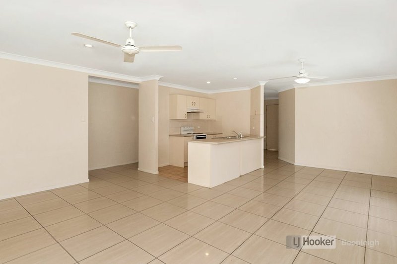 Photo - 2 Zac Street, Marsden QLD 4132 - Image 3