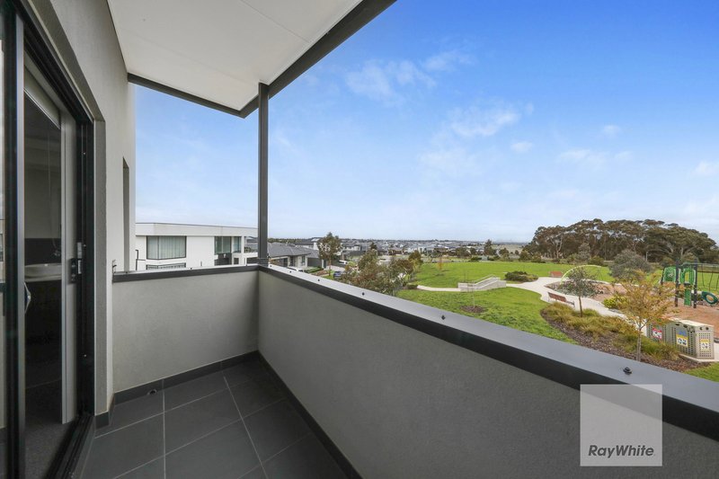 Photo - 2 Zenith Walk, Greenvale VIC 3059 - Image 10