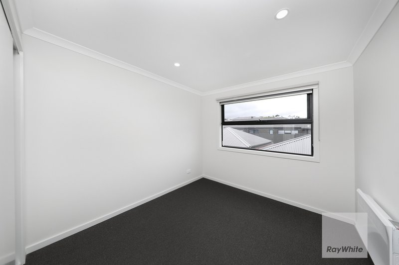 Photo - 2 Zenith Walk, Greenvale VIC 3059 - Image 13