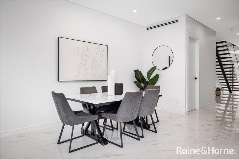 Photo - 20 & 20a Chadwick Drive (Gables) , Box Hill NSW 2765 - Image 6