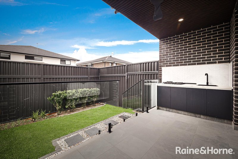 Photo - 20 & 20a Chadwick Drive (Gables) , Box Hill NSW 2765 - Image 9