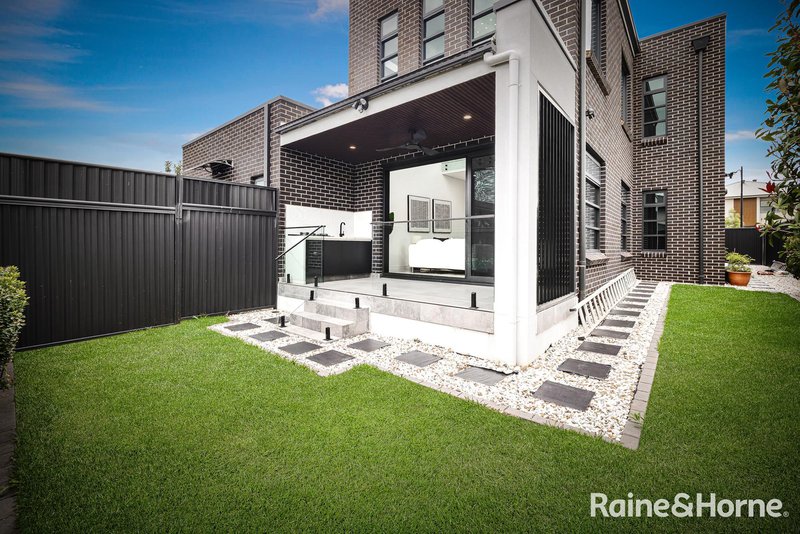 Photo - 20 & 20a Chadwick Drive (Gables) , Box Hill NSW 2765 - Image 11
