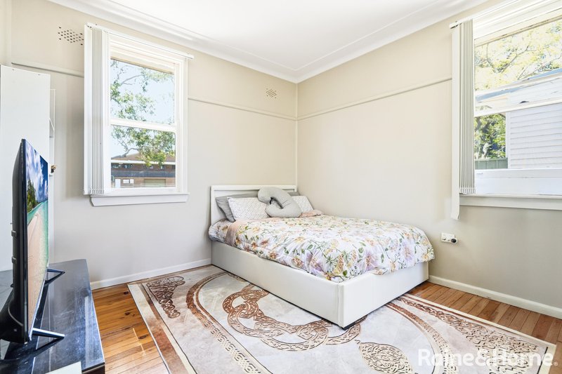 Photo - 20 & 20a Collins Street, St Marys NSW 2760 - Image 6