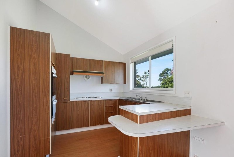 Photo - 20 & 20a Restlea Avenue, Charmhaven NSW 2263 - Image 5