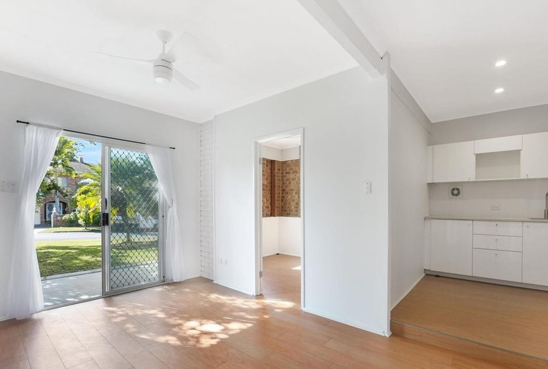 Photo - 20 & 20a Restlea Avenue, Charmhaven NSW 2263 - Image 8