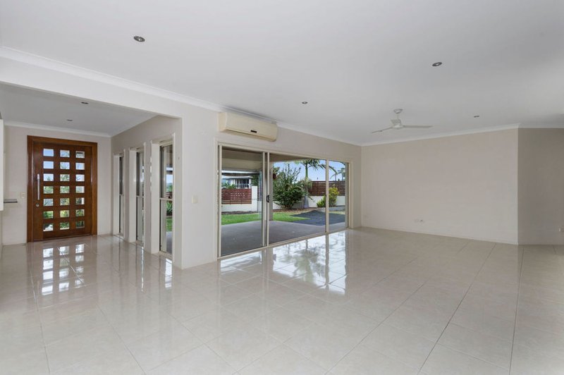 Photo - 20 Abercrombie Crescent, Upper Coomera QLD 4209 - Image 5