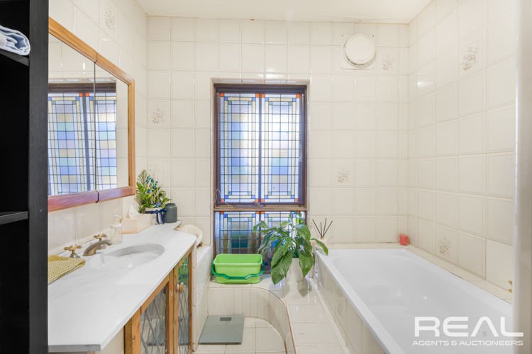 Photo - 20 Adelaide Road, Gawler South SA 5118 - Image 9