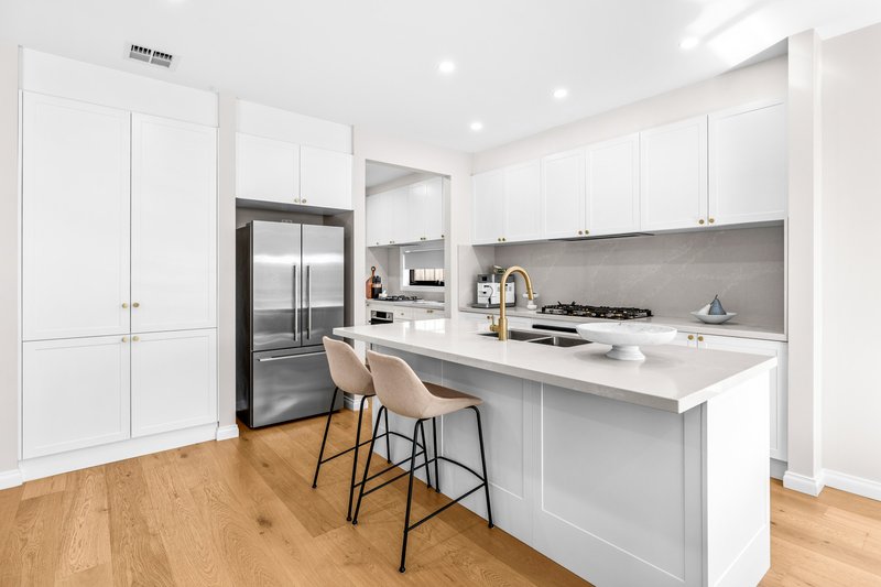 Photo - 20 Alkington Way, Werribee VIC 3030 - Image 4