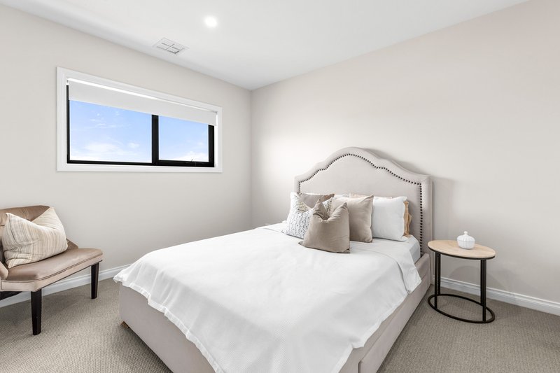 Photo - 20 Alkington Way, Werribee VIC 3030 - Image 15